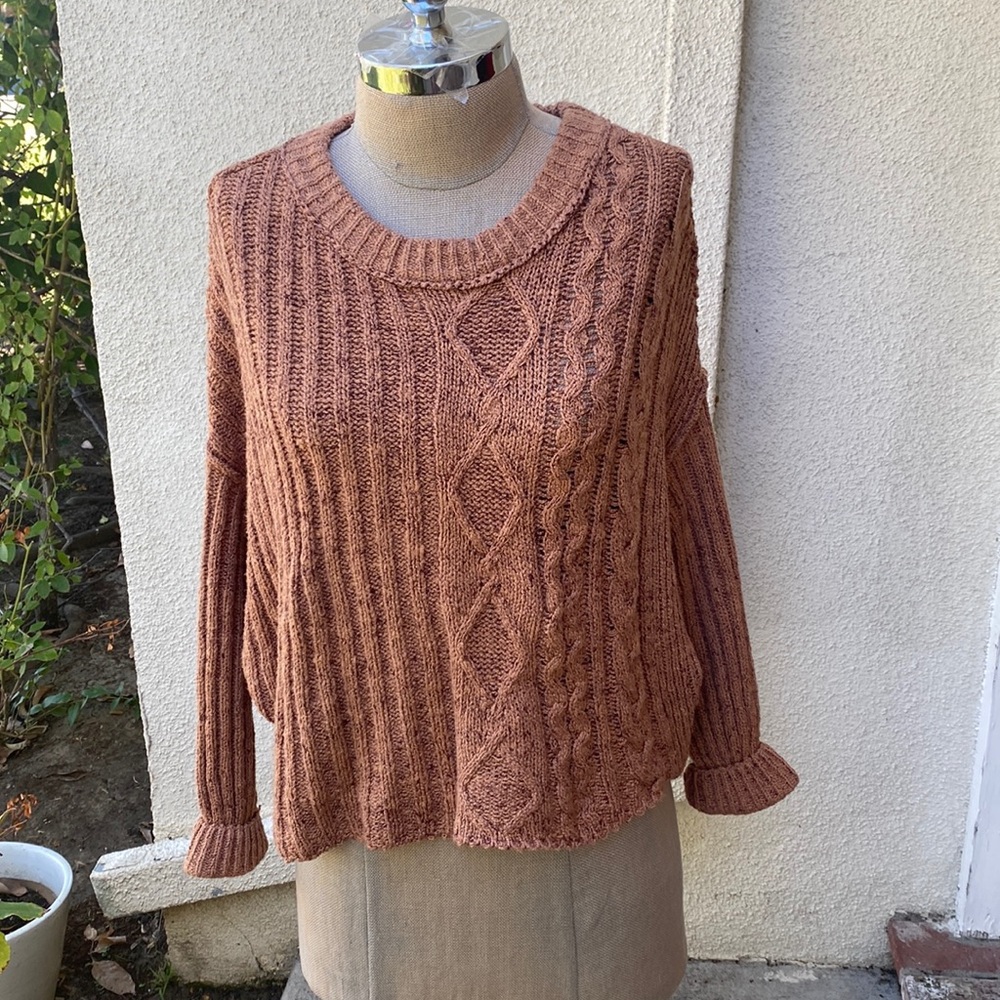 Free People from Bloomingdale’s great brownish color knitted cropped sweater - Picture 4 of 13